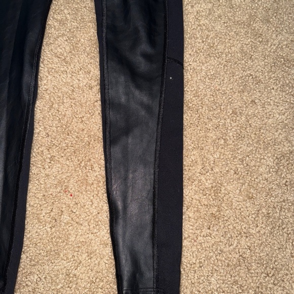 Athleta Women's Black Leggings - Picture 4 of 6